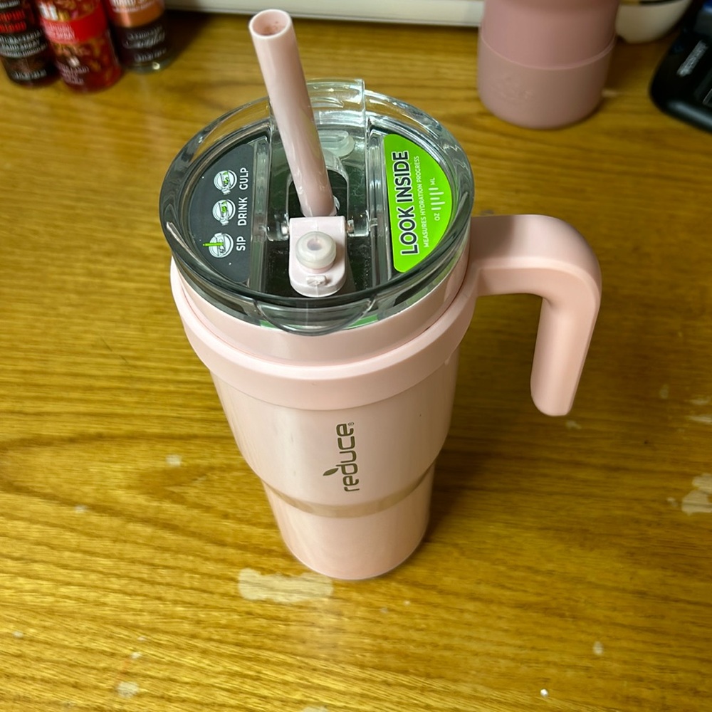 Reduce brand 24oz stainless steel tumbler